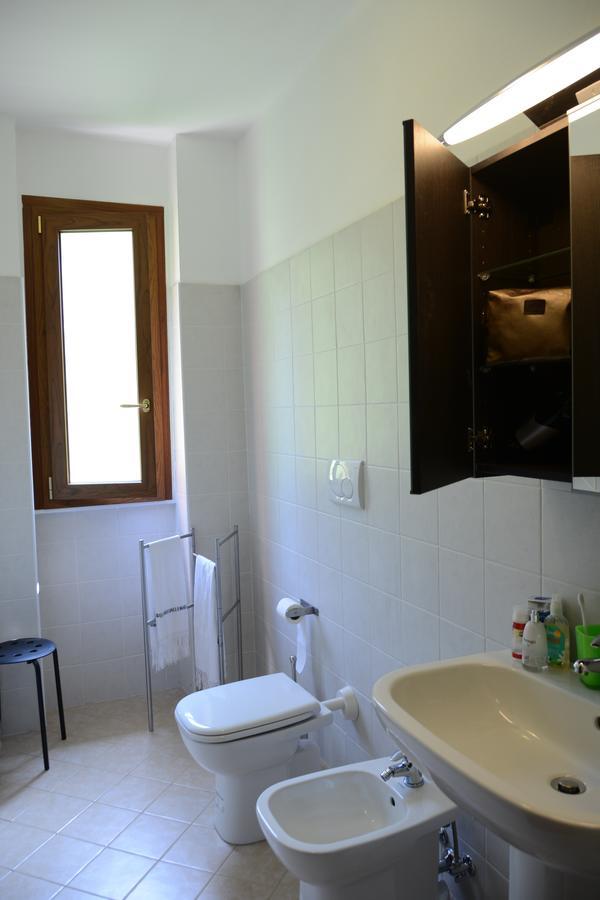 La Perla Aparthotel Monte Isola Kamer foto
