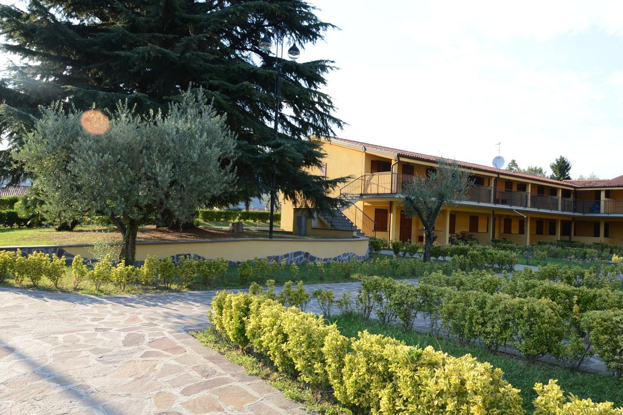 La Perla Aparthotel Monte Isola Buitenkant foto