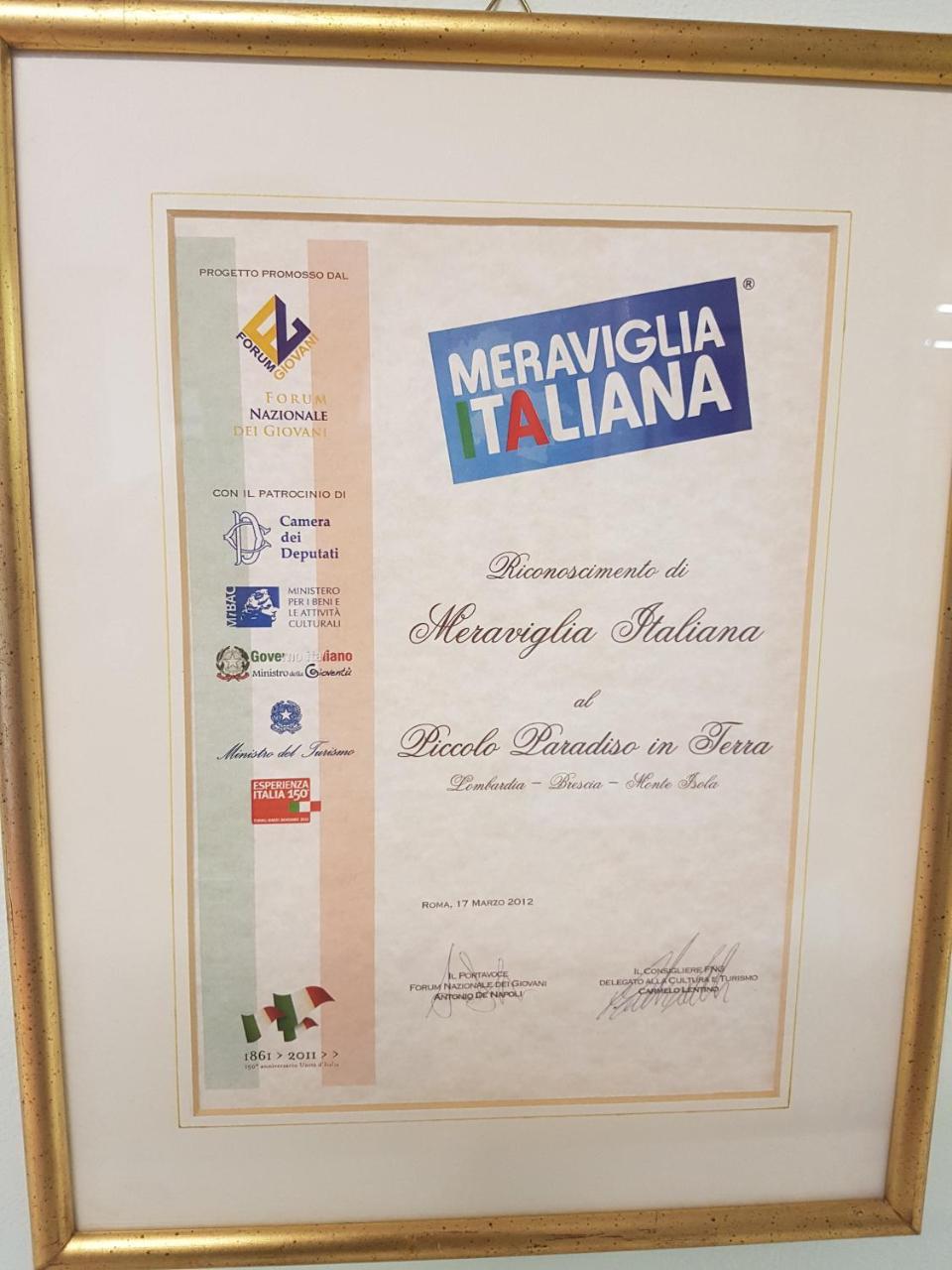 La Perla Aparthotel Monte Isola Buitenkant foto